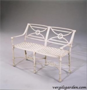 Leon Loveseat